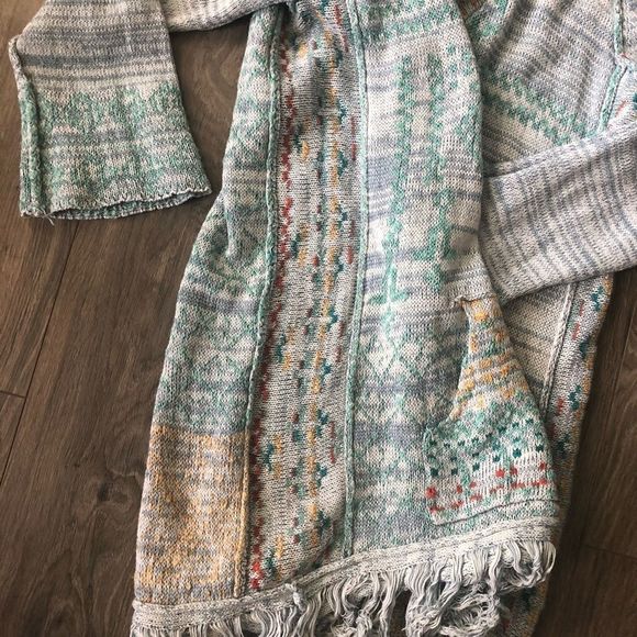 Hem & Thread Boho Pullover Sweater - Picture 9 of 10